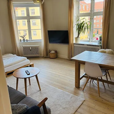 Near & Metro - Perfect For Friends & Family
